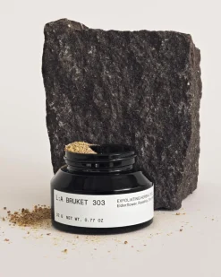 L:A BRUKET 303 Exfoliating Herbal Peel< Scrub & Exfoliering
