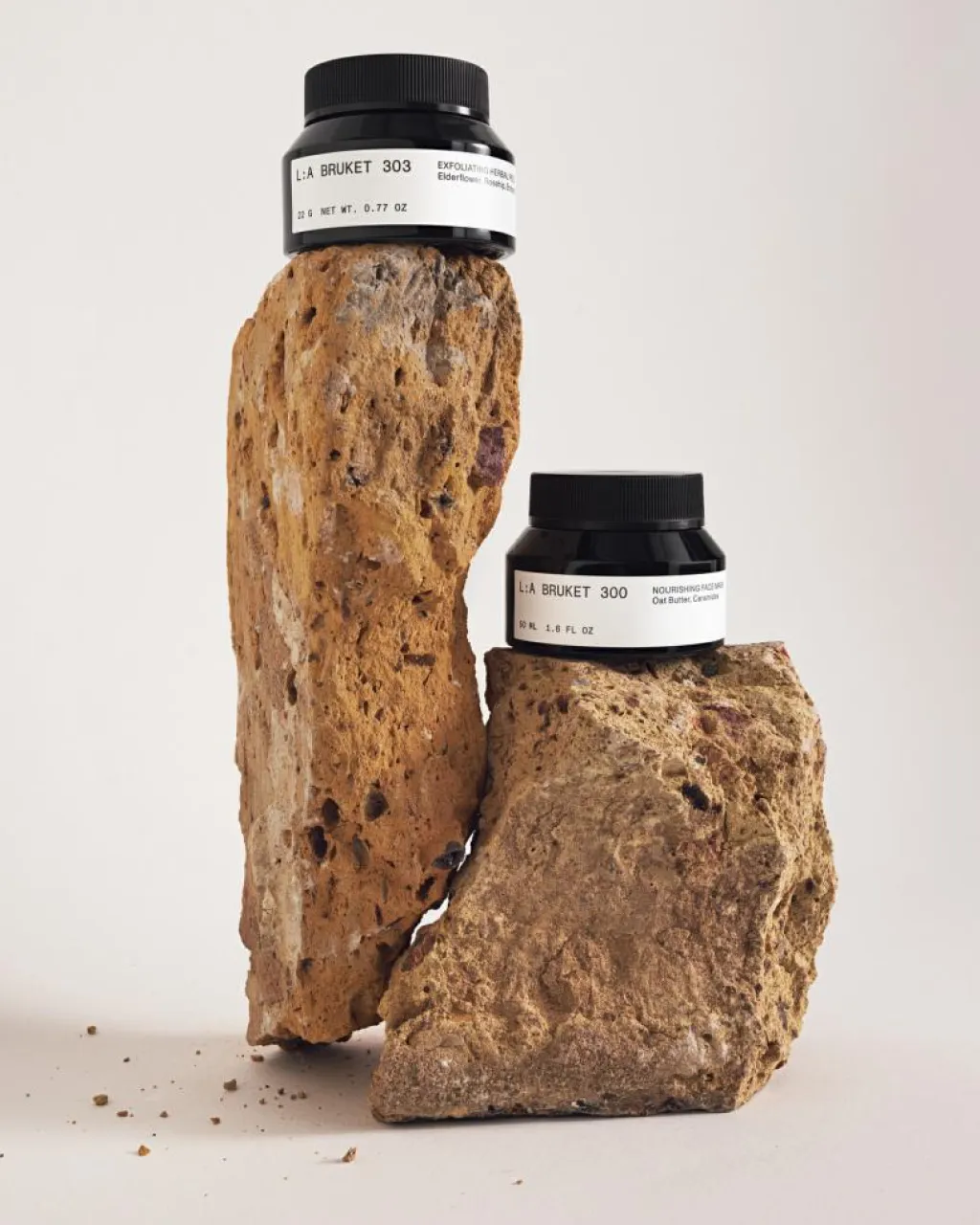 L:A BRUKET 303 Exfoliating Herbal Peel< Scrub & Exfoliering