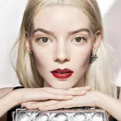 DIOR Addict - Shine Lipstick - 90% Natural Origin - Refillable< Læbestift