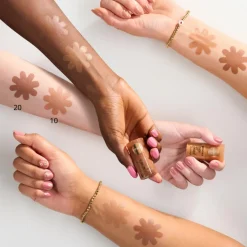 Essence Baby Got Bronze Shimmering Bronzer< Bronzer