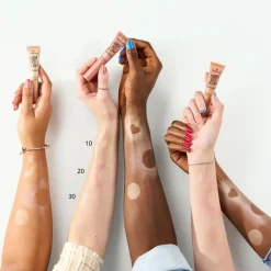 Essence Highlight & Contour><noscript><img width=