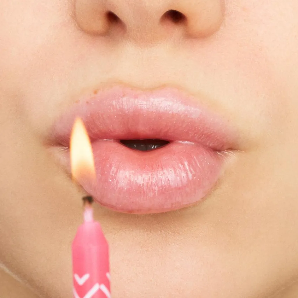 Essence Lipgloss<Birthday Bomb Shiny Lipgloss