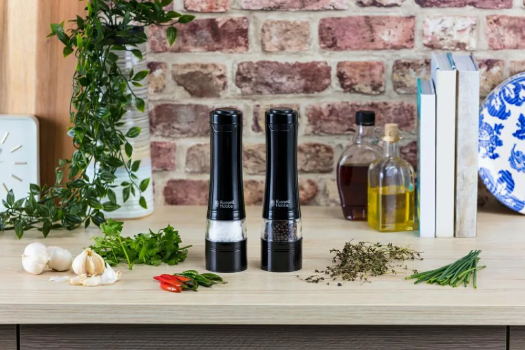 Russell Hobbs Black Salt & Pepper Grinders< Køkken & Bord