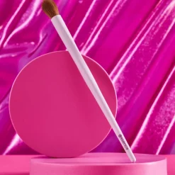 Essence Blending Brush< Øjenskyggepensler