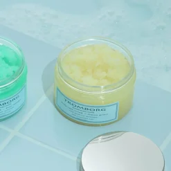 Tromborg Body Salt Scrub< Scrub & Exfoliering