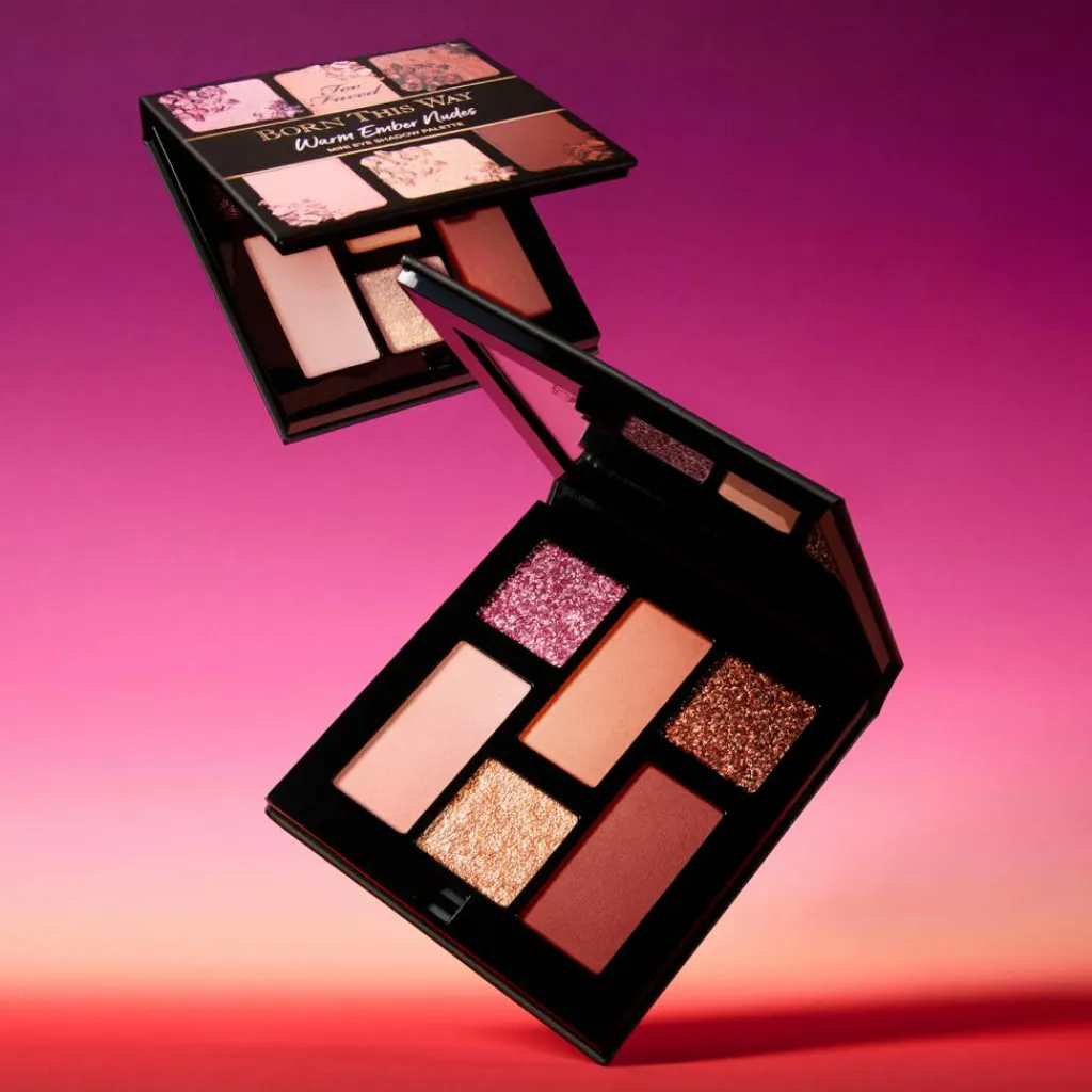 Too Faced Born This Way - Warm Ember Nudes Eyeshadow Palette< Øjenskygge