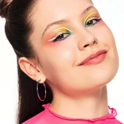 Essence Eyeliner>Colour it! Liquid Eyeliner