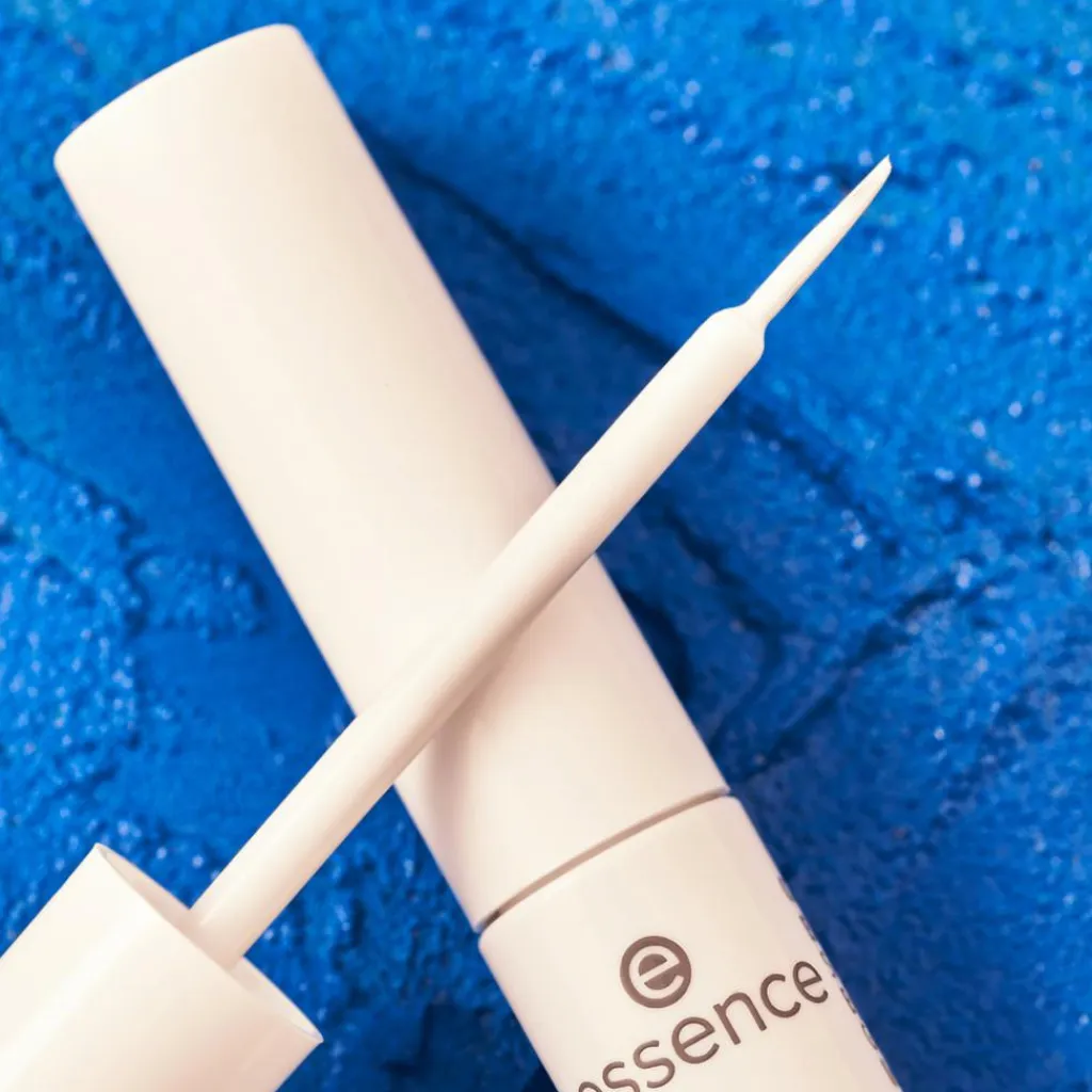 Essence Eyeliner>Colour it! Liquid Eyeliner