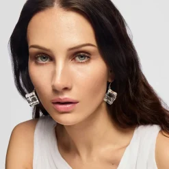 Milk Makeup Primer><noscript><img width=