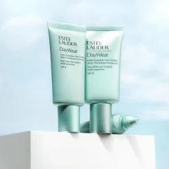 Estée Lauder DayWear Sheer Tint Moisturizer SPF 15< Rejsestørrelser