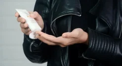 Kiehl’s Solcreme><noscript><img width=