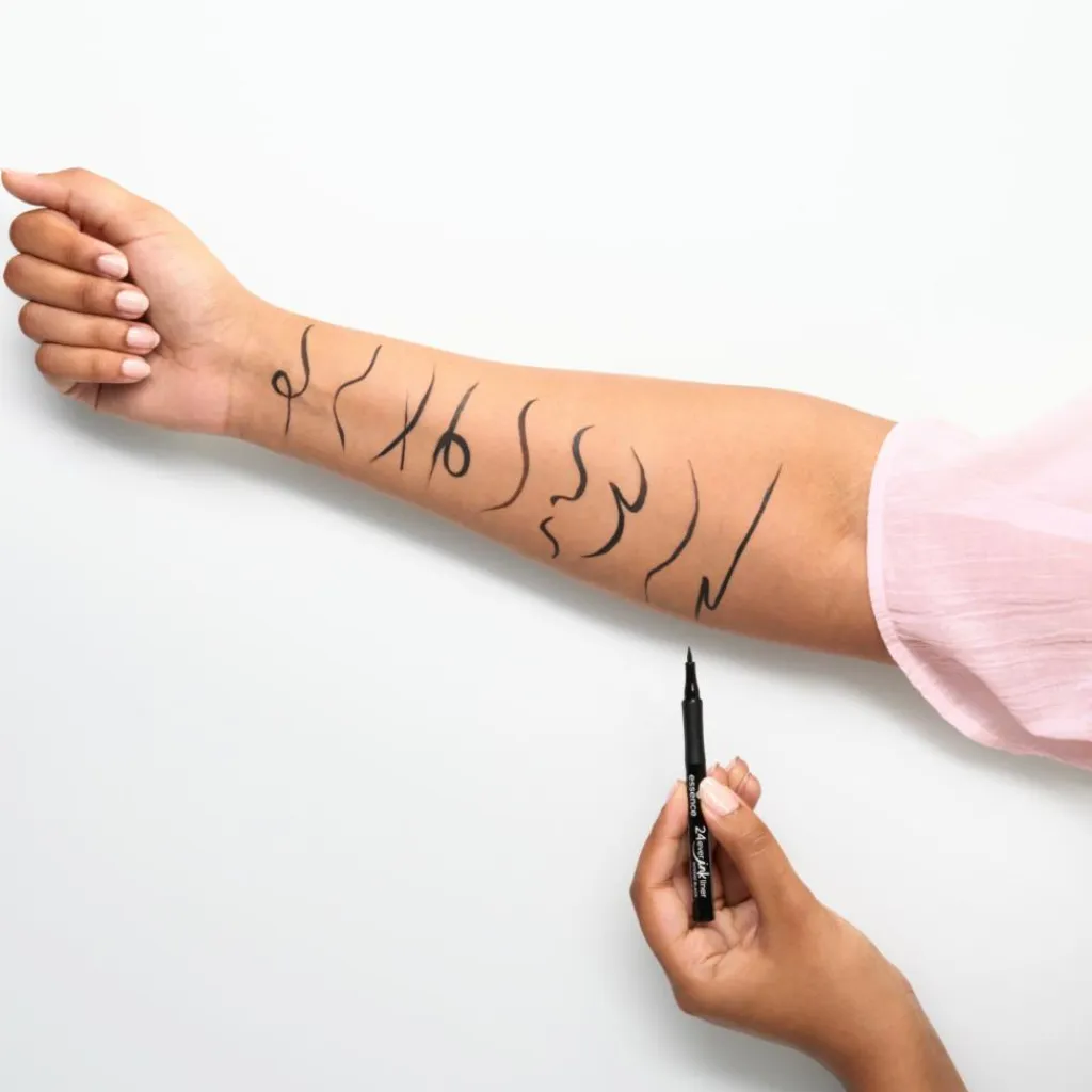 Essence Eyeliner>24Ever Ink Liner