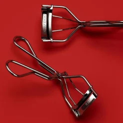 Shiseido Eyelash Curler< Øjenvippebukkere|Øjenvipper