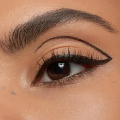 Essence Eyeliner Pen Extra Long-Lasting< Eyeliner