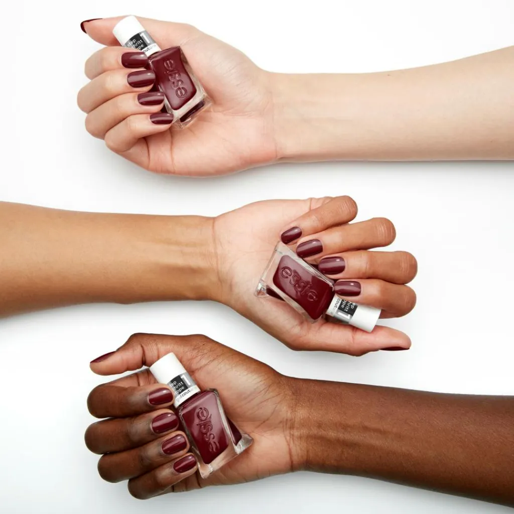 essie Neglelak>Gel Couture