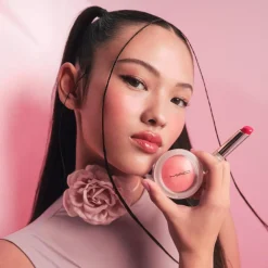 MAC Blush<Glow Play Blush