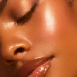 e.l.f. Halo Glow Blush Beauty Wand< Blush