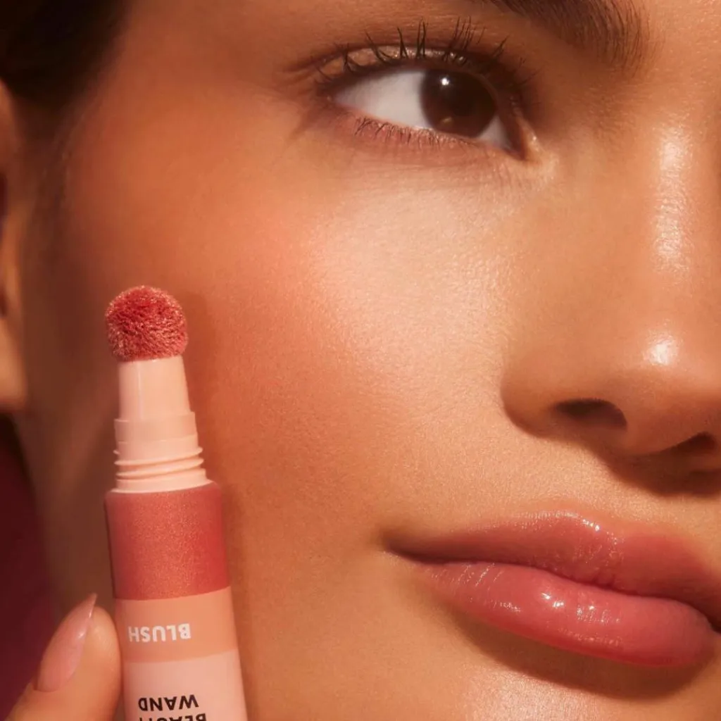 e.l.f. Blush<Halo Glow Blush Beauty Wand