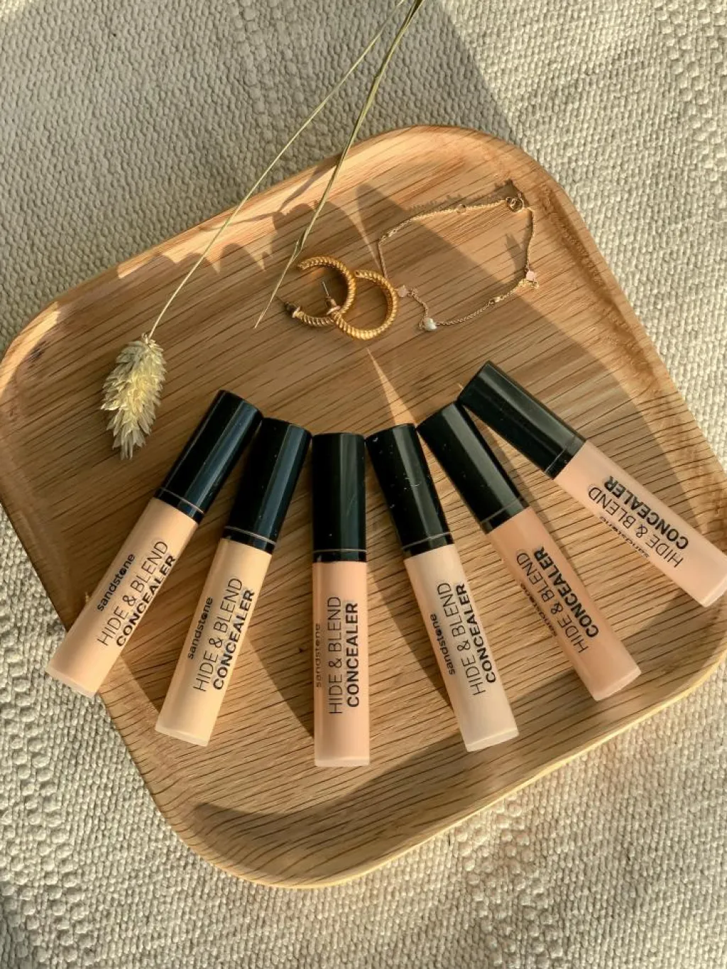 Sandstone Concealer>Hide & Blend Concealer