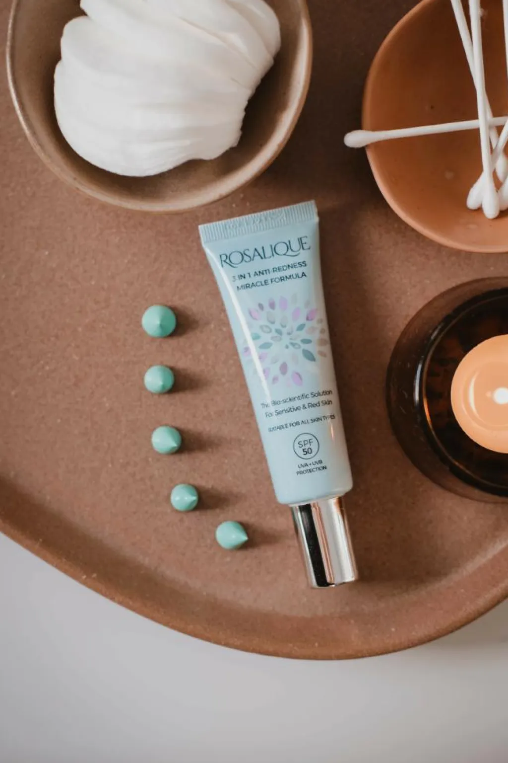 Rosalique 3-In-1 Anti-Redness SPF50< Dagcreme