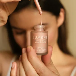 Lumene Invisible Illumination Illuminizer< Highlight & Contour