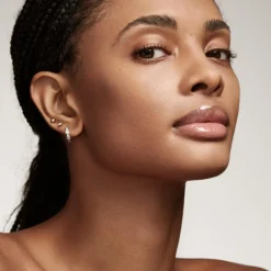 Fenty Beauty Pudder<Invisimatte Instant Setting + Blotting Powder