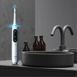 Oral-B iO 10s Eltandbørste< Mund & Tandpleje