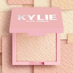 Kylie Cosmetics Highlight & Contour<Kylighter Illuminating Powder