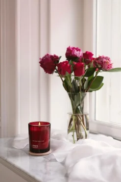 SKANDINAVISK Lys & Lamper<Kyss Scented Candle
