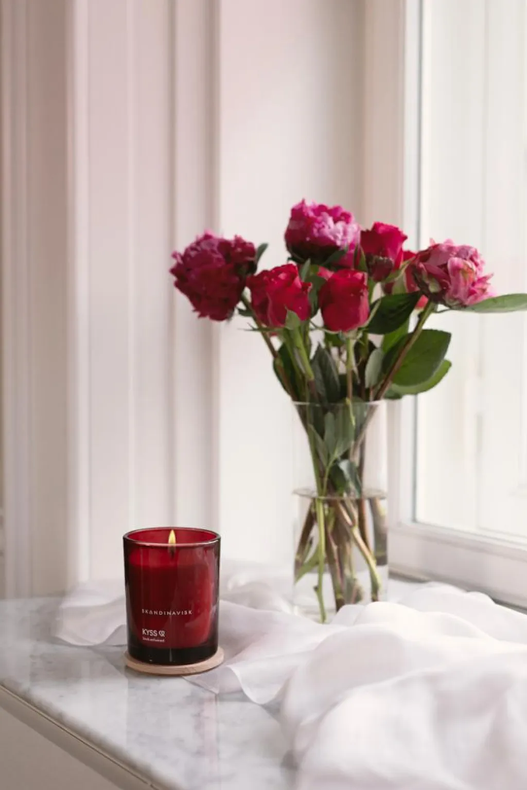 SKANDINAVISK Lys & Lamper<Kyss Scented Candle