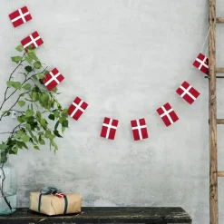 Langkilde & Søn Indretning>Lille Dannebrogsflag 10 Stk. Ranke