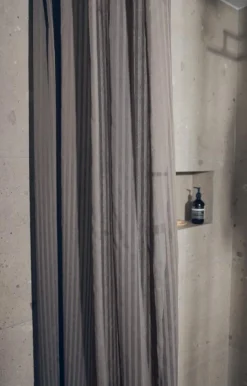 Compliments Badeværelsestilbehør<Lines shower curtain