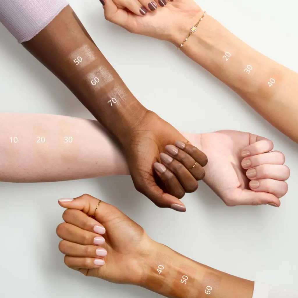 Essence Magic Filter Glow Booster< Concealer