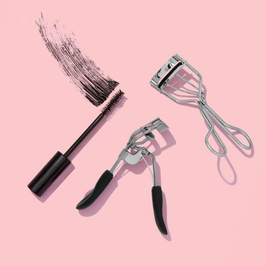 e.l.f. Mechanical Eyelash Curler< Øjenvippebukkere