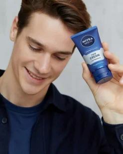 NIVEA Men Moisturising Face Care Cream< Ansigtspleje