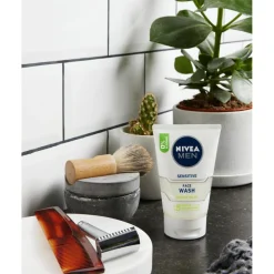 NIVEA Ansigtspleje<MEN Sensitive Face Wash