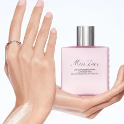 DIOR Miss Comforting Body Milk With Rose Wax< Bodylotion