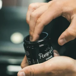 Pomp & co. Pomade< Styling|Hårvoks