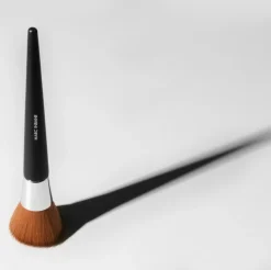 MARC INBANE Powder Brush< Selvbrunere