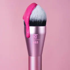 Real Techniques Power Pigment Blush Brush< Blush- & Bronzerbørster