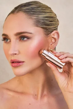 Youngblood Pro Sculpt Crème Contour Stick< Highlight & Contour