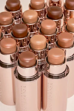 Youngblood Pro Sculpt Crème Contour Stick< Highlight & Contour