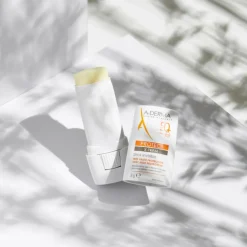 A-DERMA Protect Invisible Sun Stick SPF50+< Solpleje