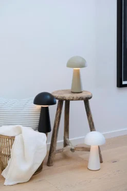Sirius Sam Lampe Sort< Lys & Lamper