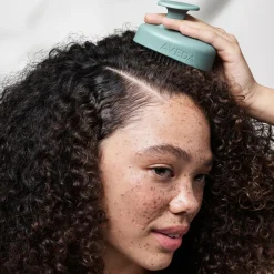 Aveda Scalp Solutions Stimulating Scalp Massager< Hovedbundspleje