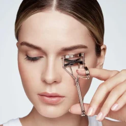 RevitaLash Signature Eyelash Curler< Øjenvippebukkere|Øjenvipper