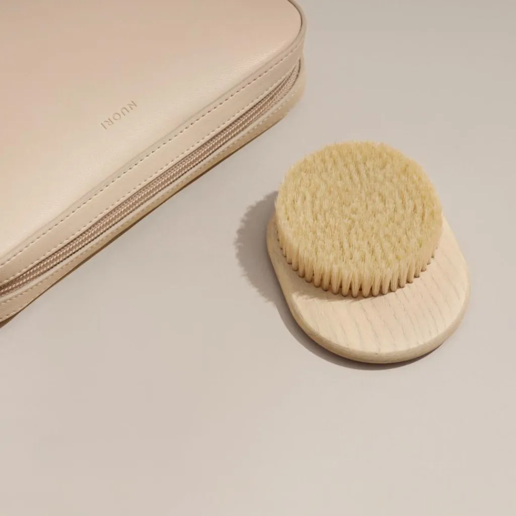 NUORI Smoothing Body Brush< Badetilbehør