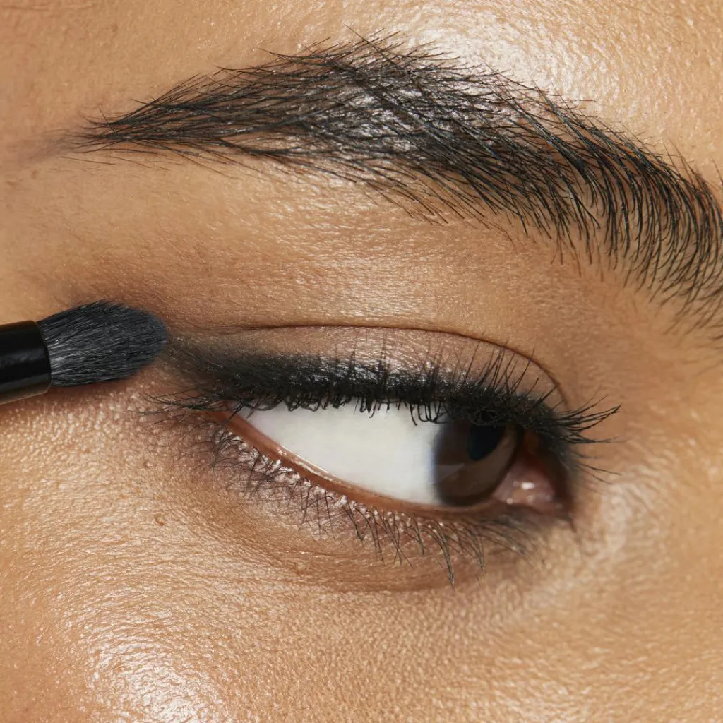 e.l.f. Smudge'n'Smoke Eyeliner Brush< Øjenskyggepensler