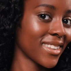 Essence Highlight & Contour<Soft Touch Bouncy Glow