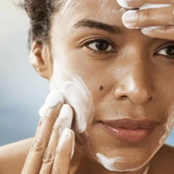 La Mer Rejsestørrelser<The Essence Foaming Cleanser